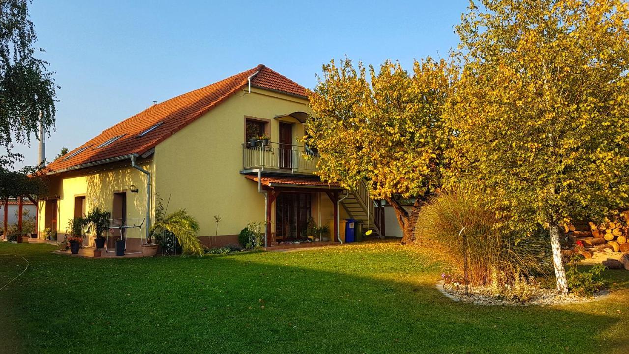 Ubytovani U Spacku Palava Novosedly  Zewnętrze zdjęcie